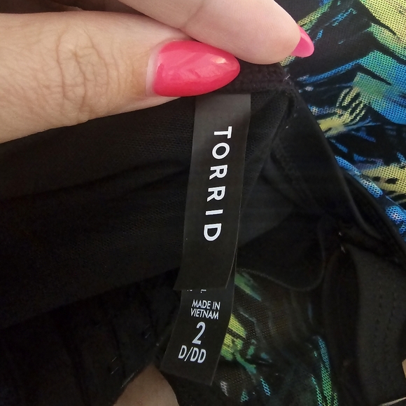 Torrid Size 2X D/DD underwire mesh overlay Swim Dress - Picture 4 of 9